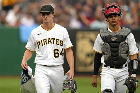 Endy Rodríguez, Quinn Priester debut for Pirates, who step up youth movement